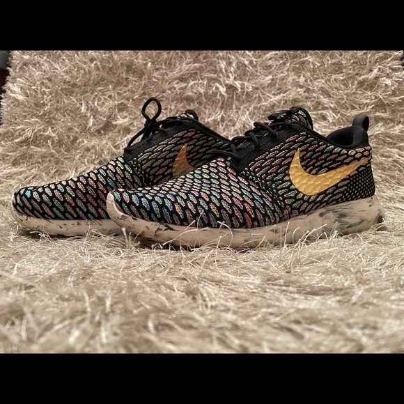 flyknit roshes